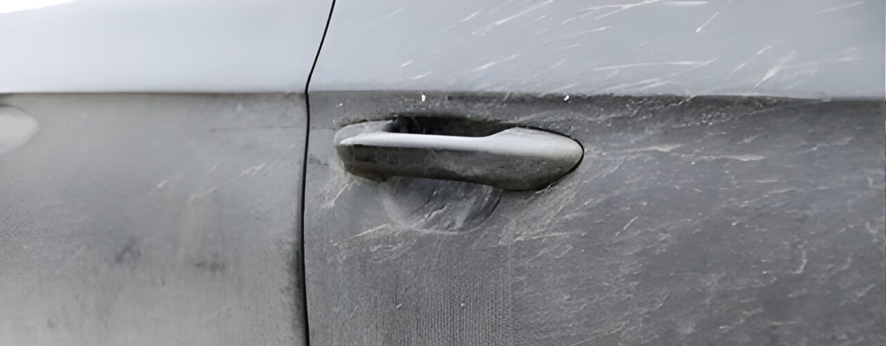 car-door-before-after-washing-260nw-1707575944